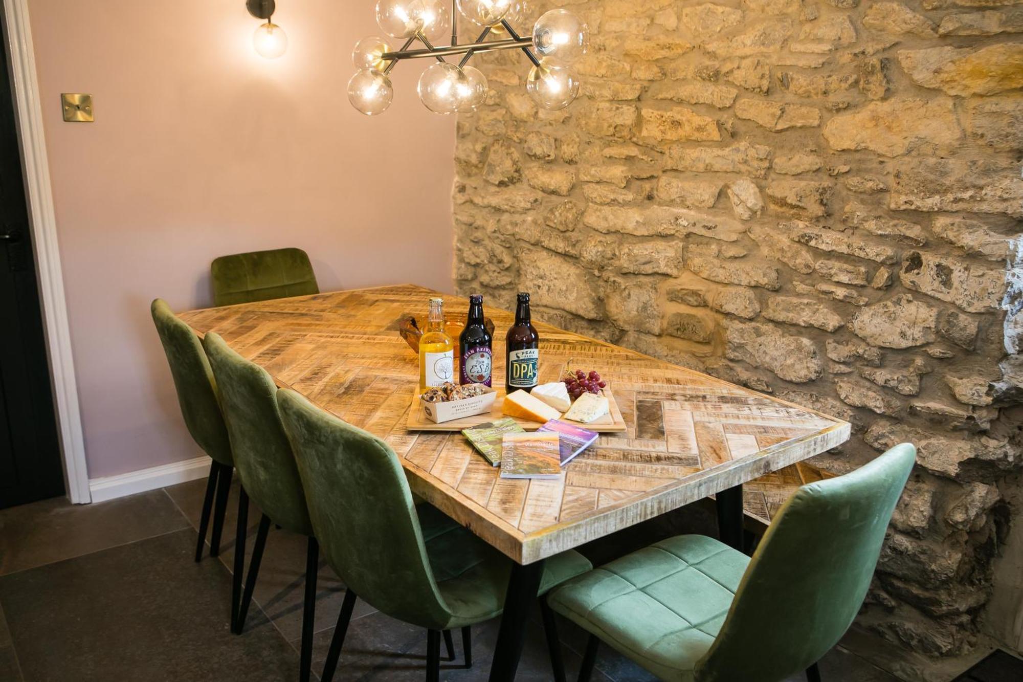 Villa Candle House By Muse Escapes à Castleton  Extérieur photo